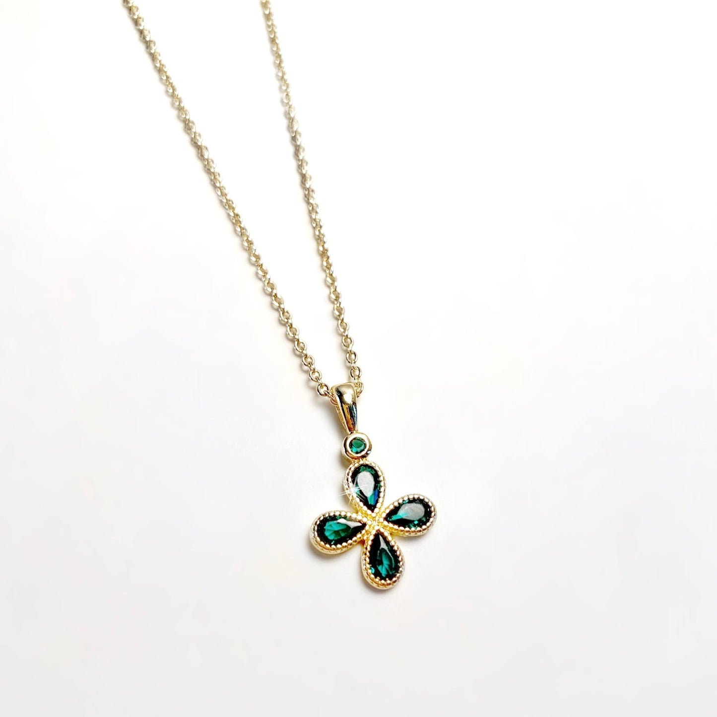 Emerald Clover Pendant Necklace - LJFjewelry